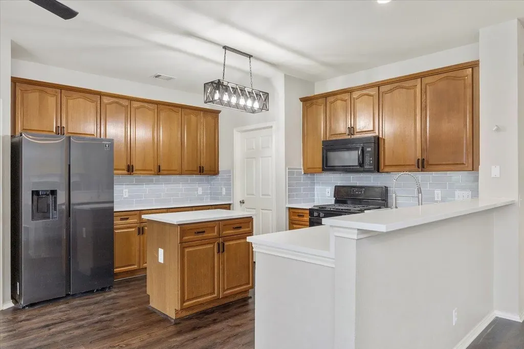 6817 Gabion Drive Austin TX 78749
