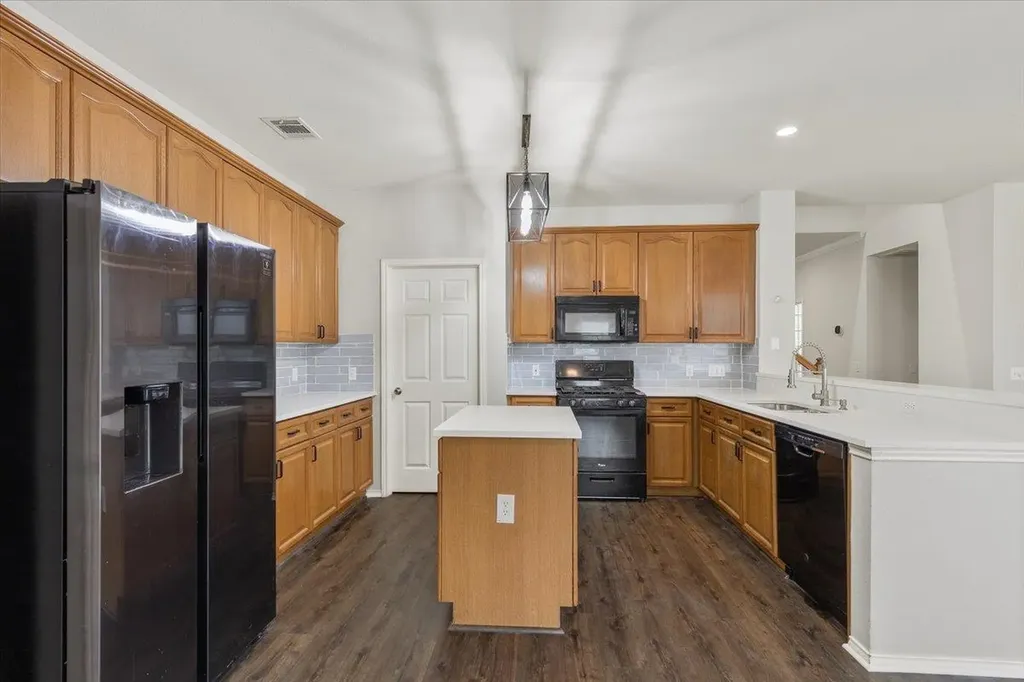 6817 Gabion Drive Austin TX 78749