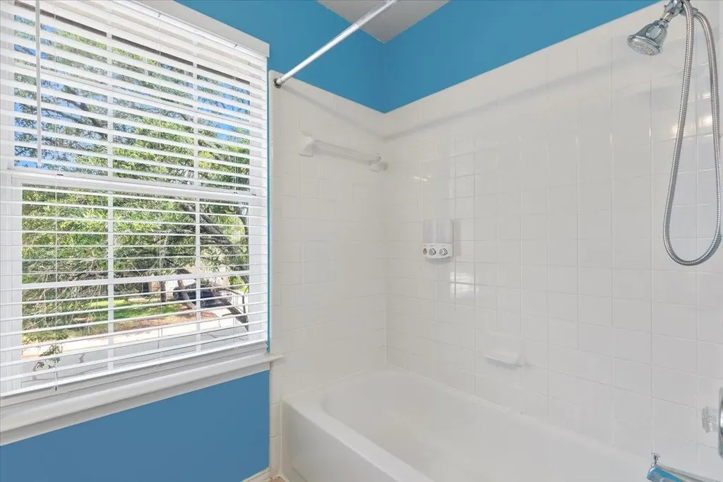 6817 Gabion Drive Austin TX 78749