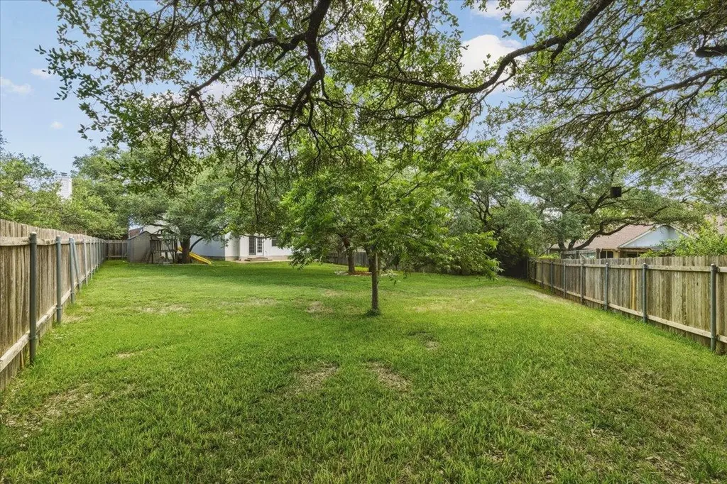 6817 Gabion Drive Austin TX 78749
