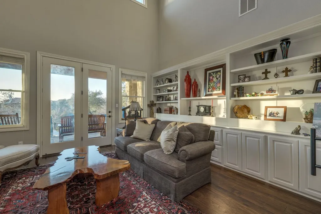 104 Bella Strada Cove Austin TX 78734
