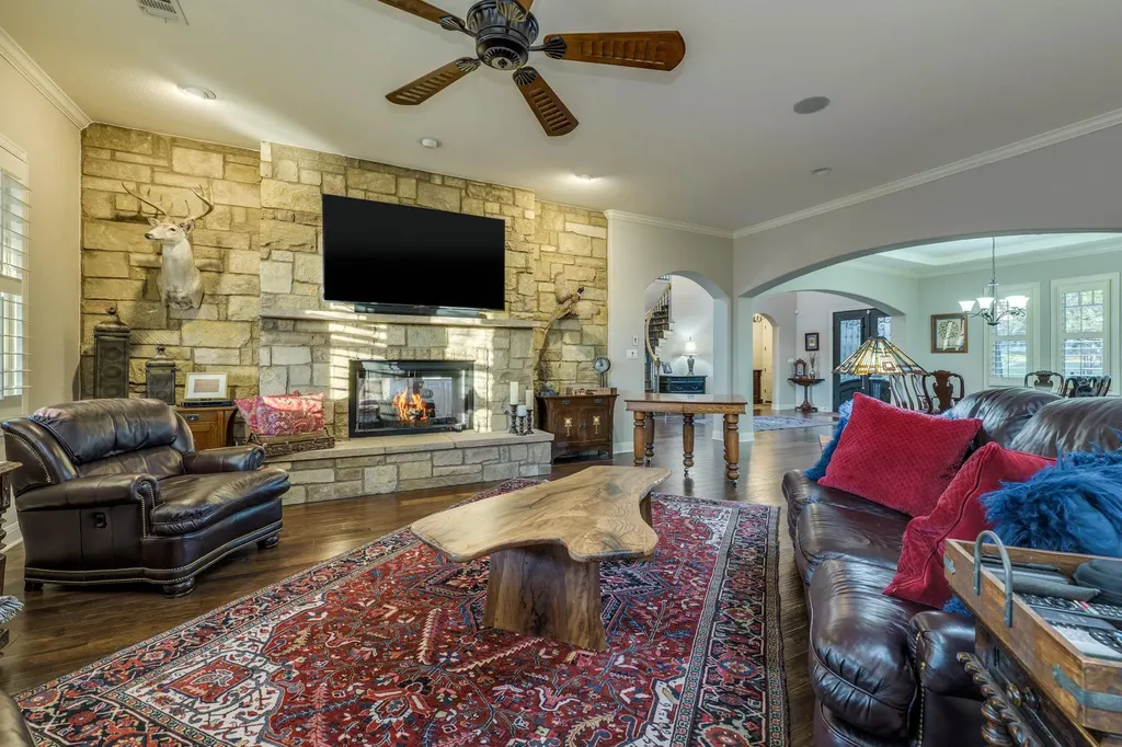 104 Bella Strada Cove Austin TX 78734