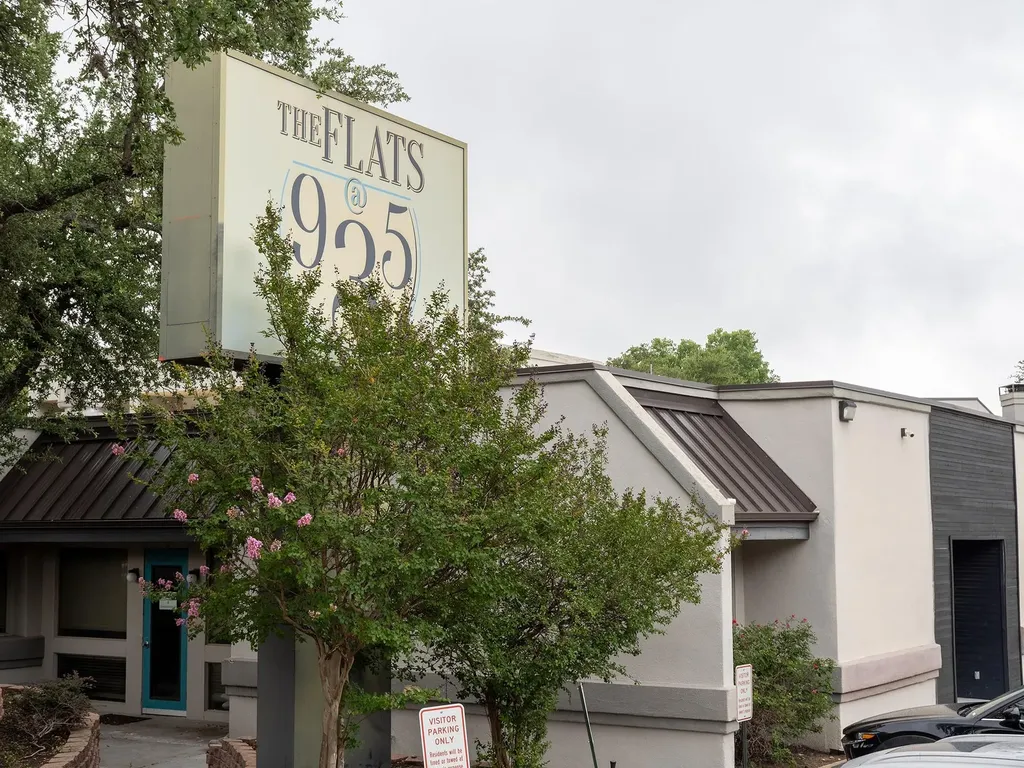 935 La Posada Drive Austin TX 78752