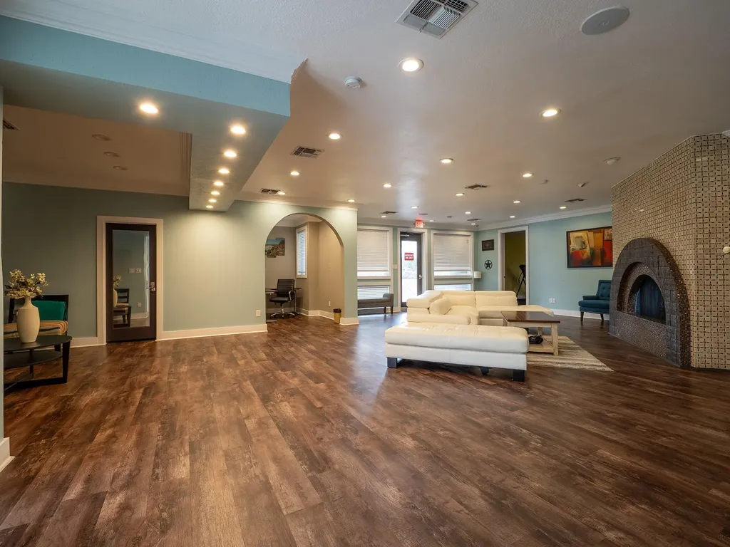 935 La Posada Drive Austin TX 78752