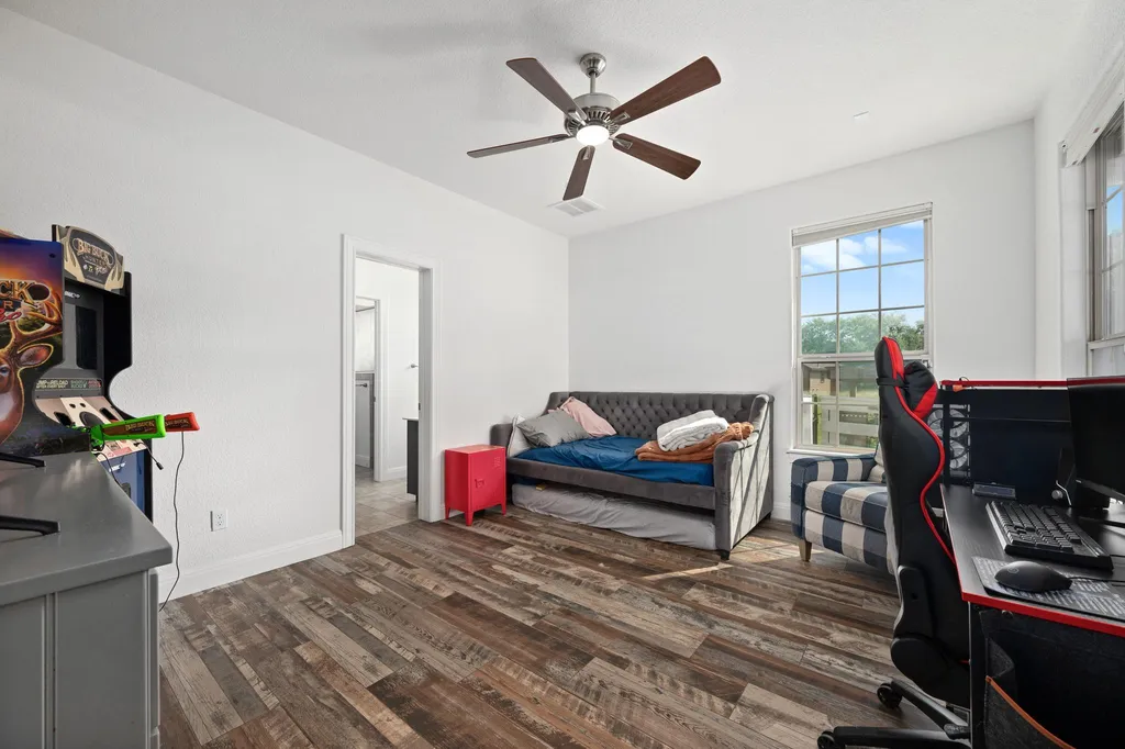 3692 County Road 207 Liberty Hill TX 78642