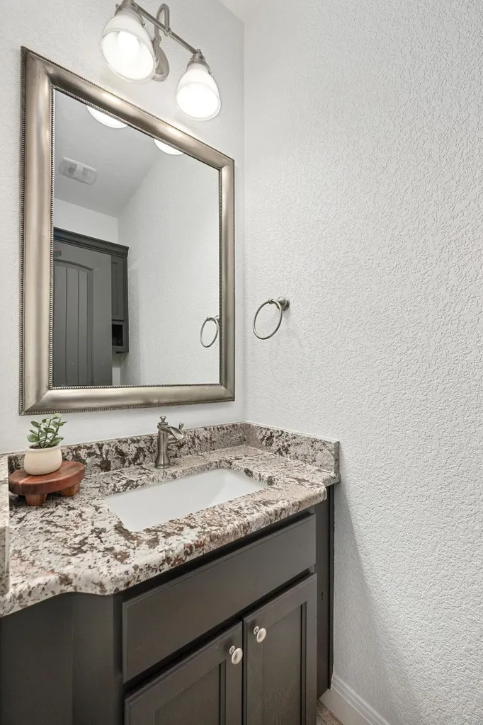 3692 County Road 207 Liberty Hill TX 78642