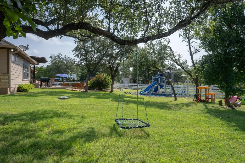 3692 County Road 207 Liberty Hill TX 78642