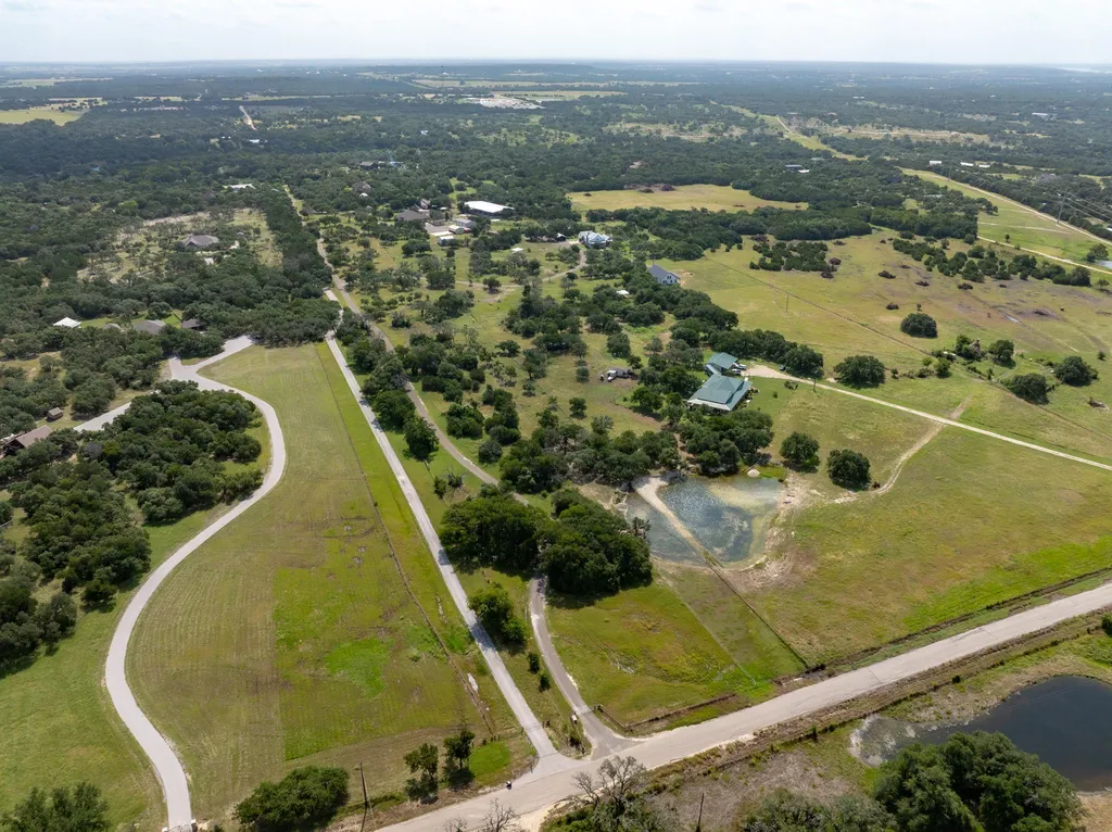 3692 County Road 207 Liberty Hill TX 78642