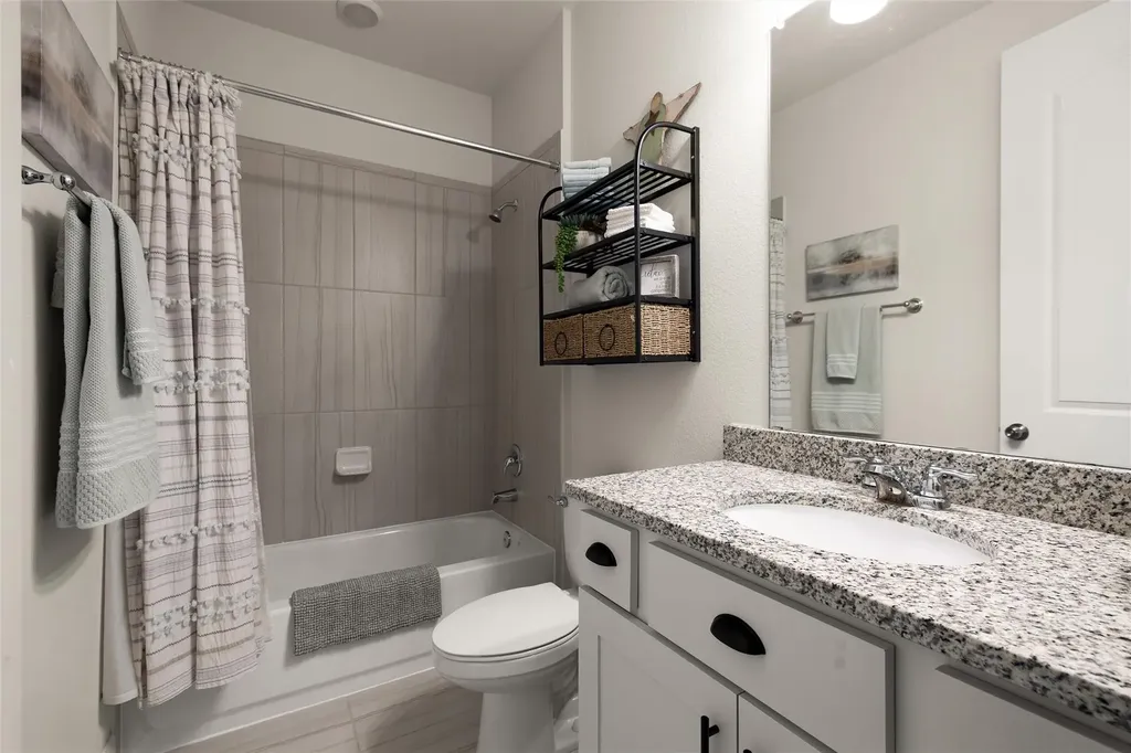 186 Adina Drive Dripping Springs TX 78620