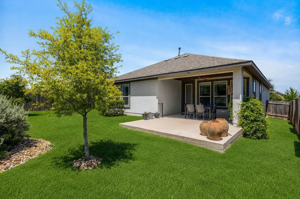 186 Adina Drive Dripping Springs TX 78620