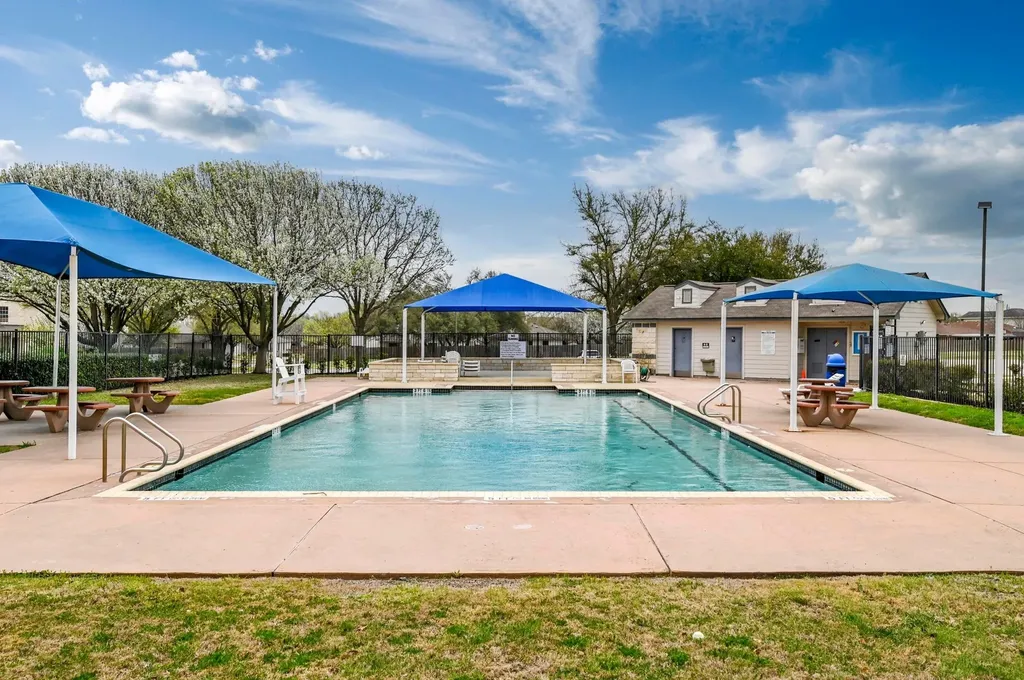 104 Grant Court Leander TX 78641