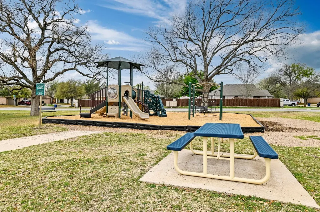104 Grant Court Leander TX 78641