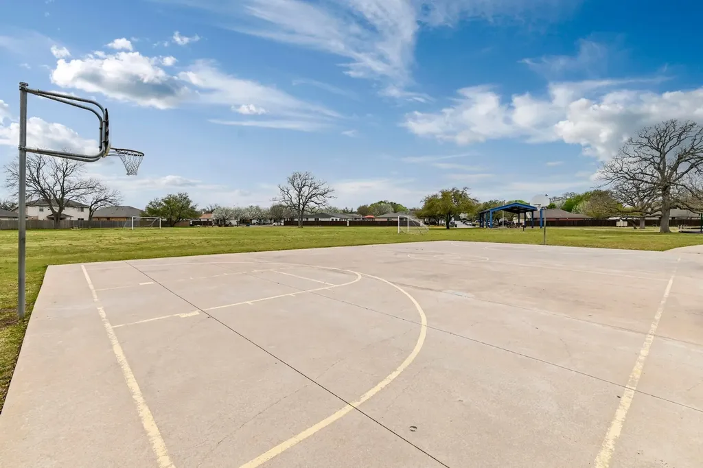 104 Grant Court Leander TX 78641