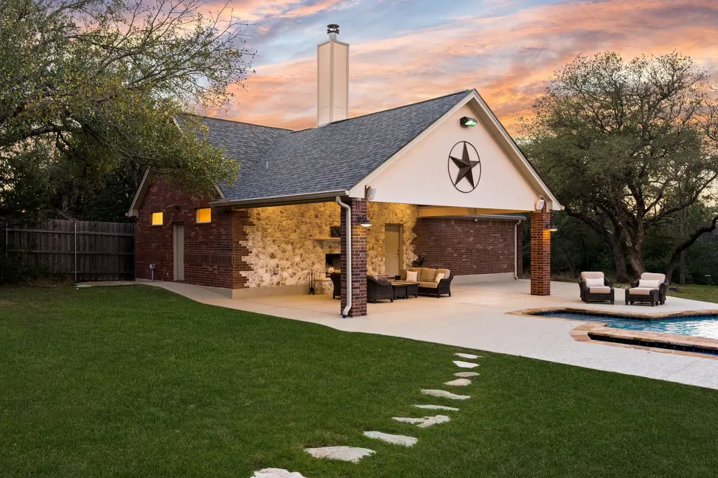 583 W Overlook Mountain Road Buda TX 78610