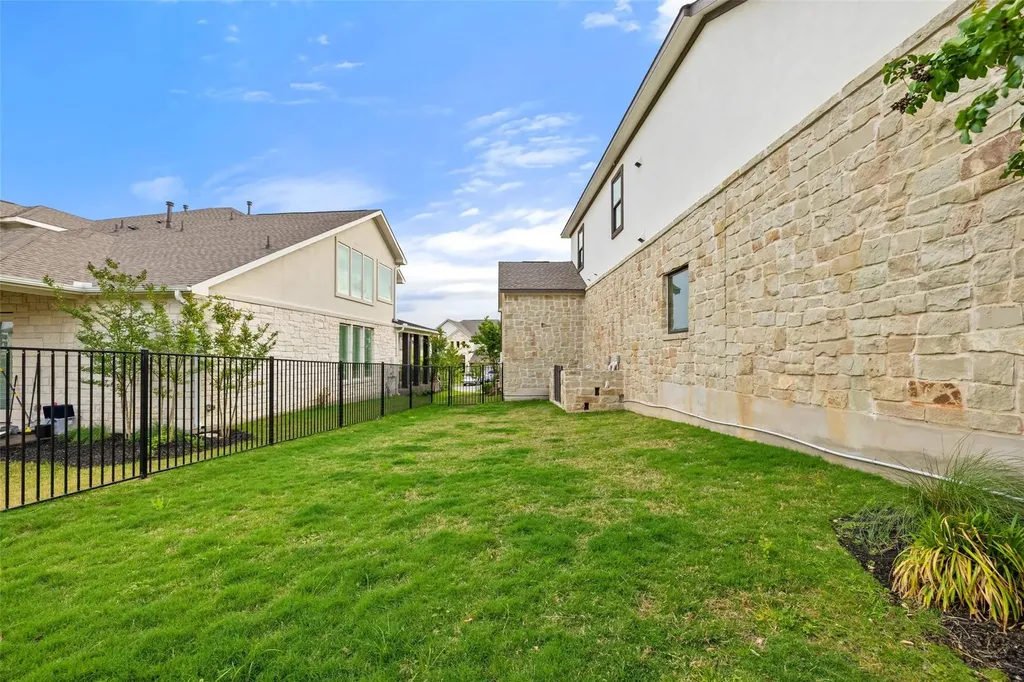 604 Rawson Bend Austin TX 78738