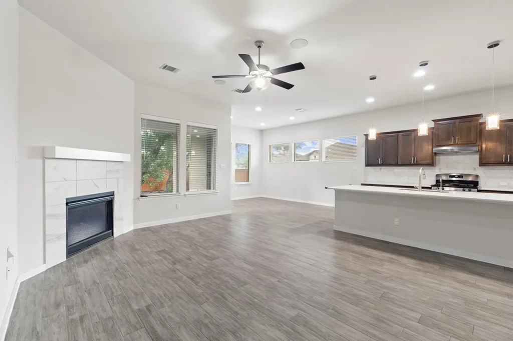 3617 Kyler Glen Cove Round Rock TX 78681