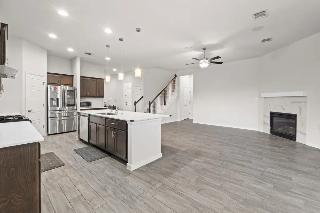3617 Kyler Glen Cove Round Rock TX 78681