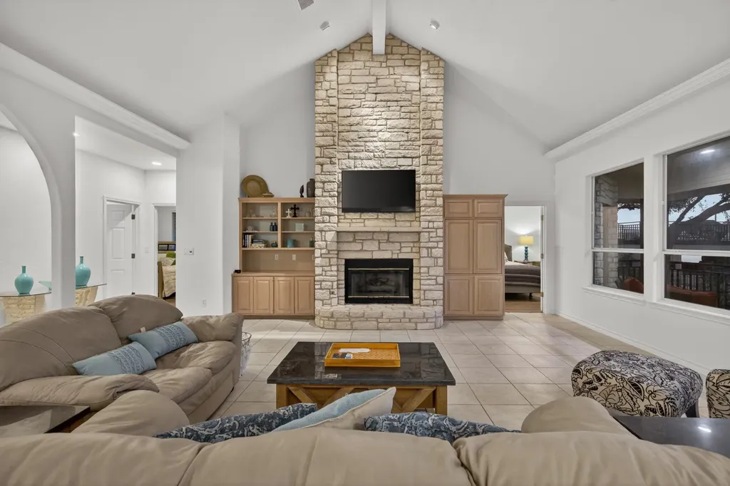 909 Red Sails Drive Horseshoe Bay TX 78657