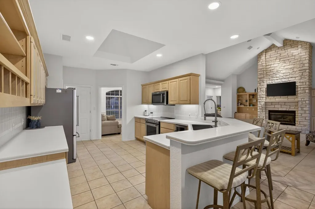 909 Red Sails Drive Horseshoe Bay TX 78657