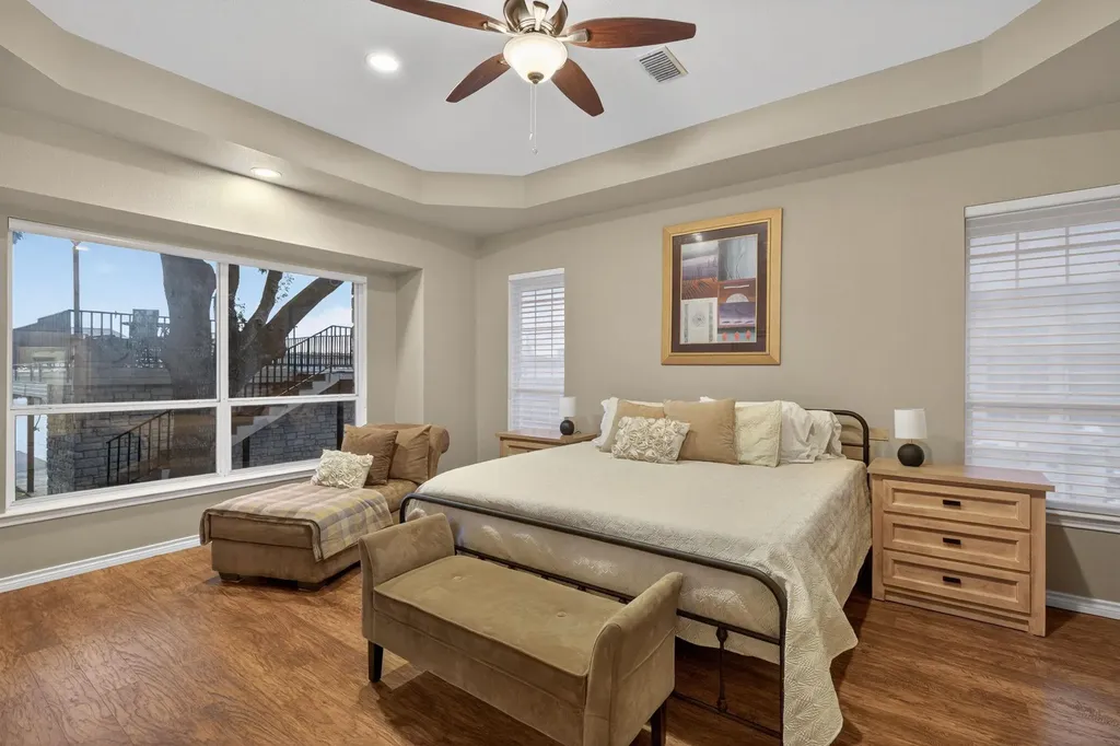 909 Red Sails Drive Horseshoe Bay TX 78657