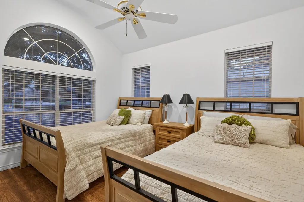 909 Red Sails Drive Horseshoe Bay TX 78657