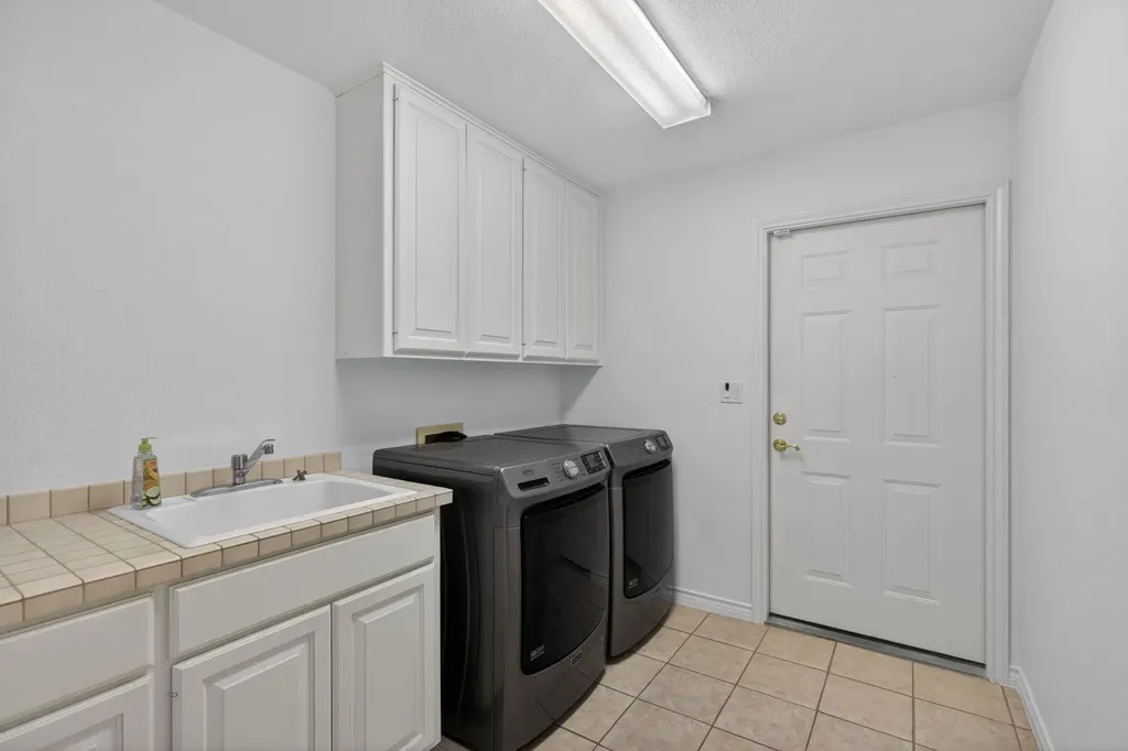909 Red Sails Drive Horseshoe Bay TX 78657