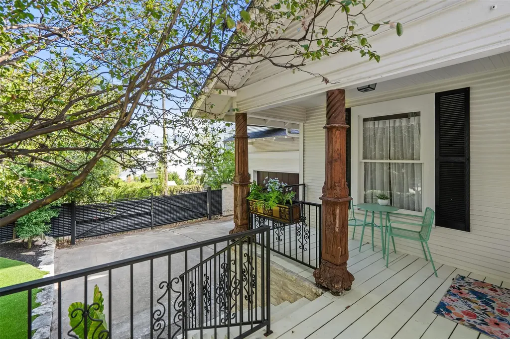 1411 W 10th Street Austin TX 78703