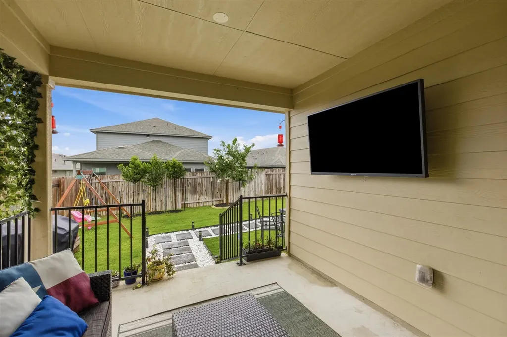 144 El Capitan Loop Dripping Springs TX 78620