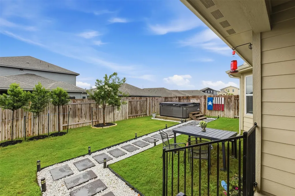 144 El Capitan Loop Dripping Springs TX 78620