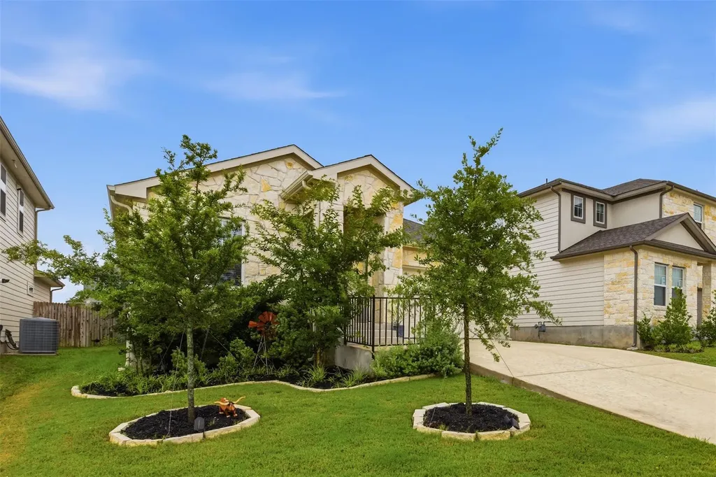 144 El Capitan Loop Dripping Springs TX 78620