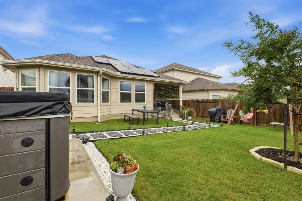 144 El Capitan Loop Dripping Springs TX 78620