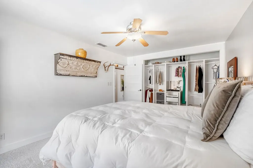 6718 Silvermine Drive Austin TX 78736