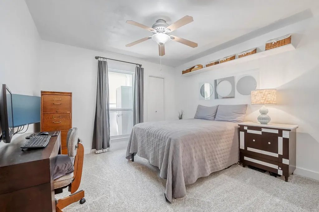 6718 Silvermine Drive Austin TX 78736