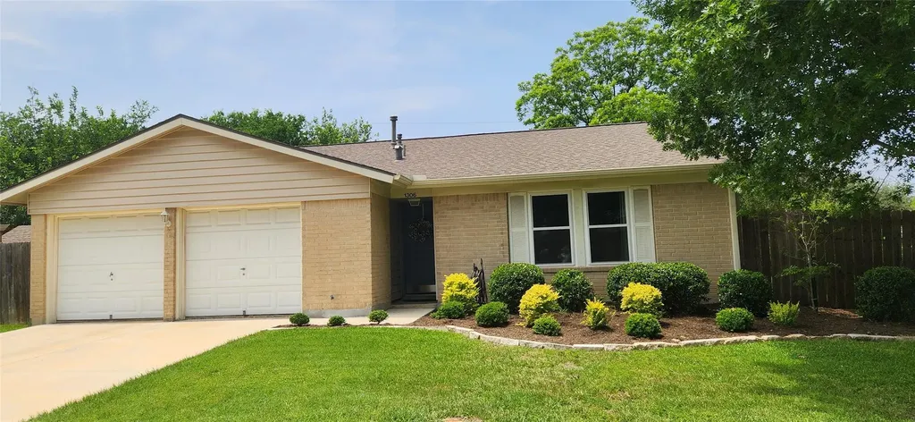 1306 Lawnmont Drive Round Rock TX 78664