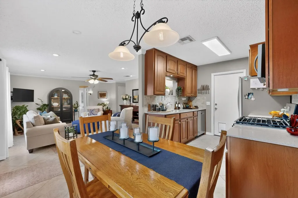 1306 Lawnmont Drive Round Rock TX 78664