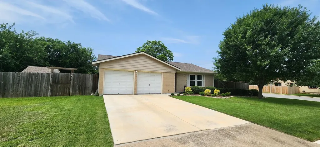 1306 Lawnmont Drive Round Rock TX 78664