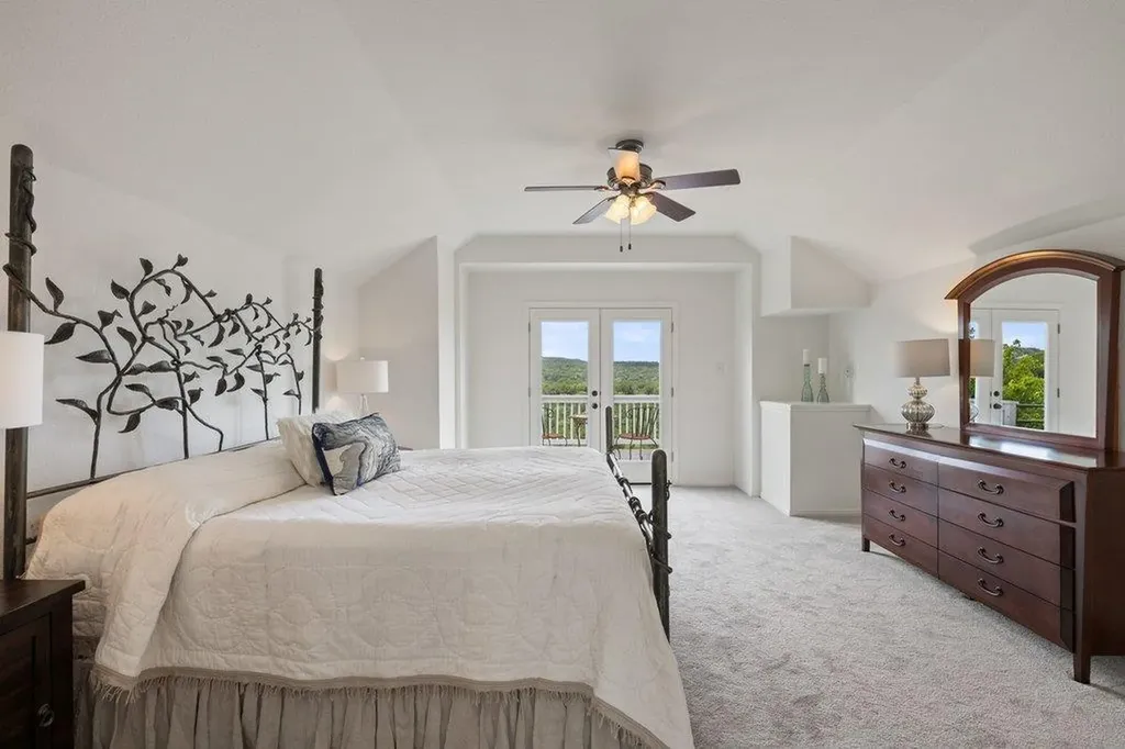 12217 Lake Stone Drive Austin TX 78738