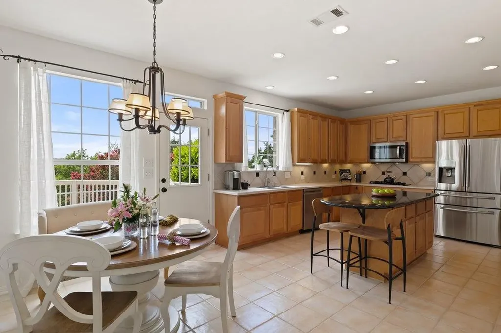 12217 Lake Stone Drive Austin TX 78738