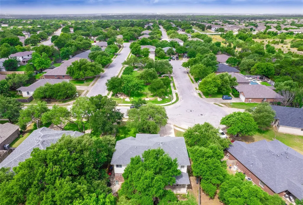 3213 Foothills Trail Round Rock TX 78681