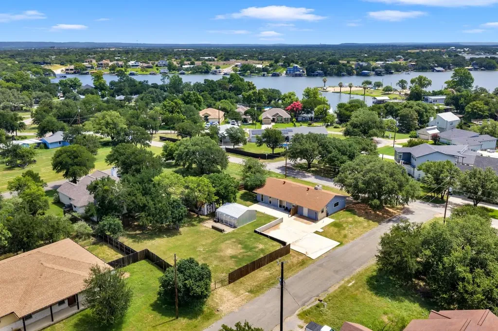 2208 Belaire Drive Granite Shoals TX 78654