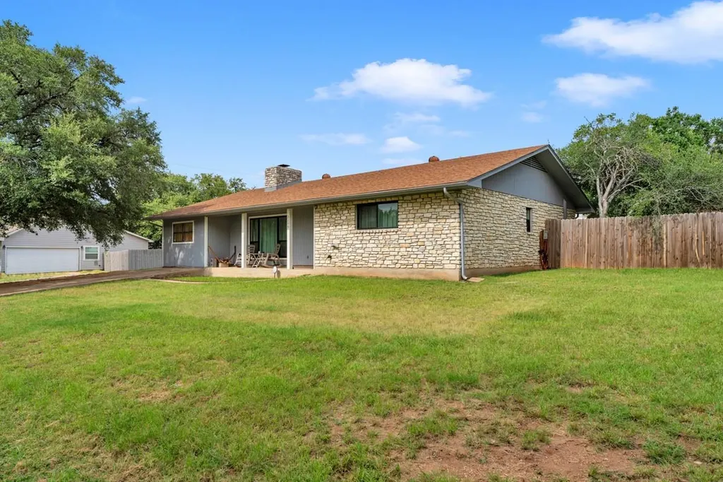 2208 Belaire Drive Granite Shoals TX 78654