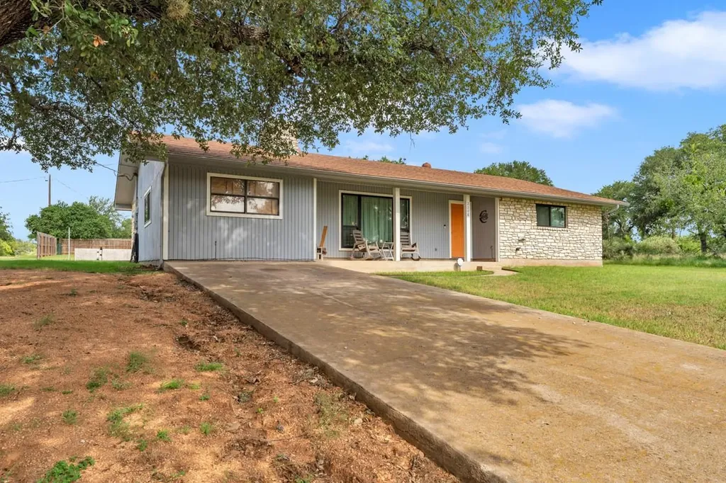 2208 Belaire Drive Granite Shoals TX 78654