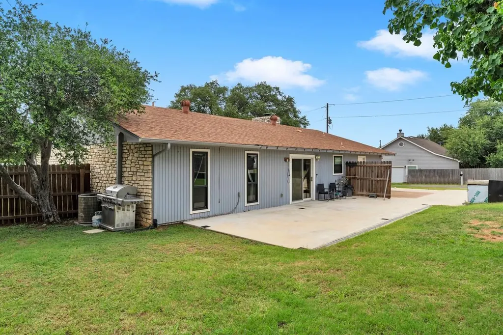 2208 Belaire Drive Granite Shoals TX 78654