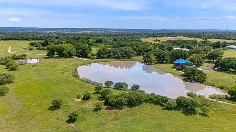 646 Victor Eckhardt Road Fredericksburg TX 78624