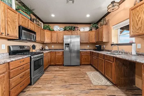 646 Victor Eckhardt Road Fredericksburg TX 78624