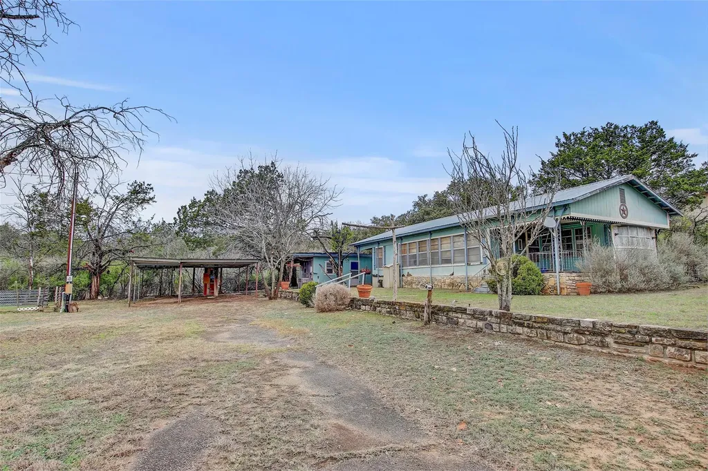 205 Singleton Drive Spicewood TX 78669
