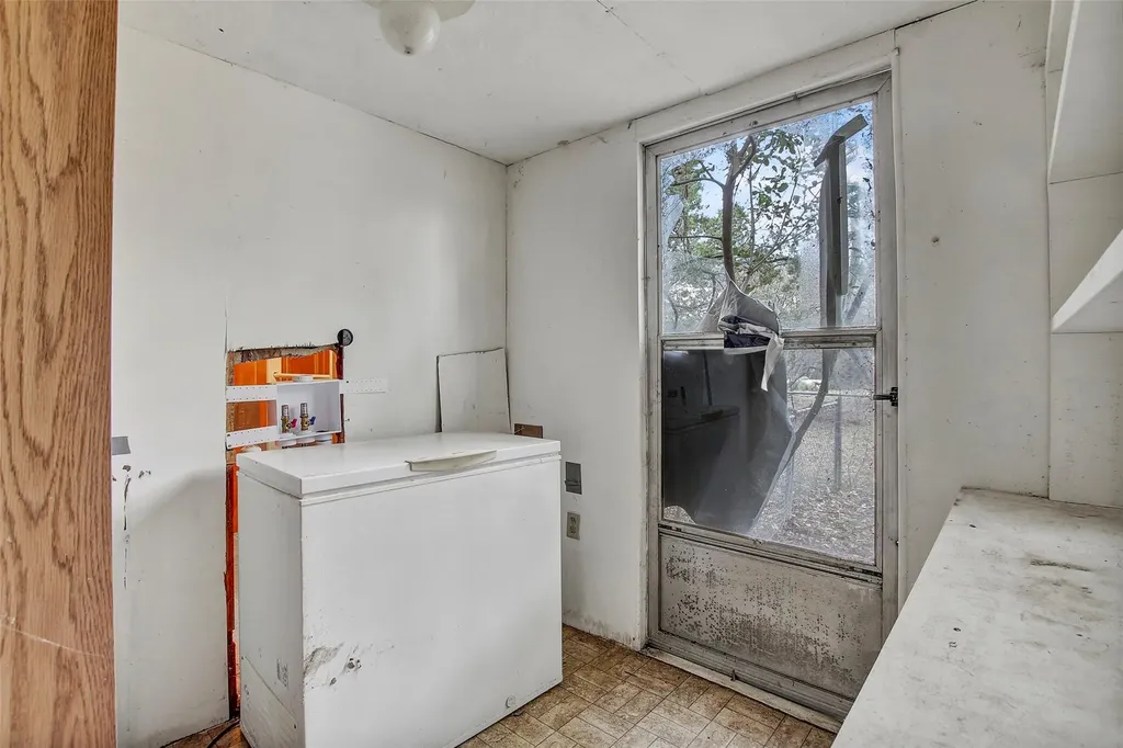 205 Singleton Drive Spicewood TX 78669