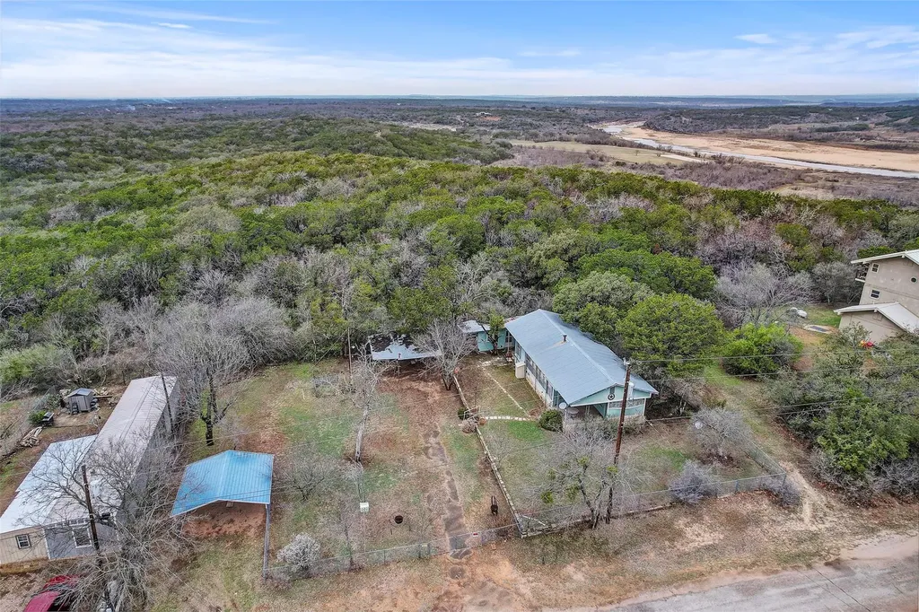 205 Singleton Drive Spicewood TX 78669