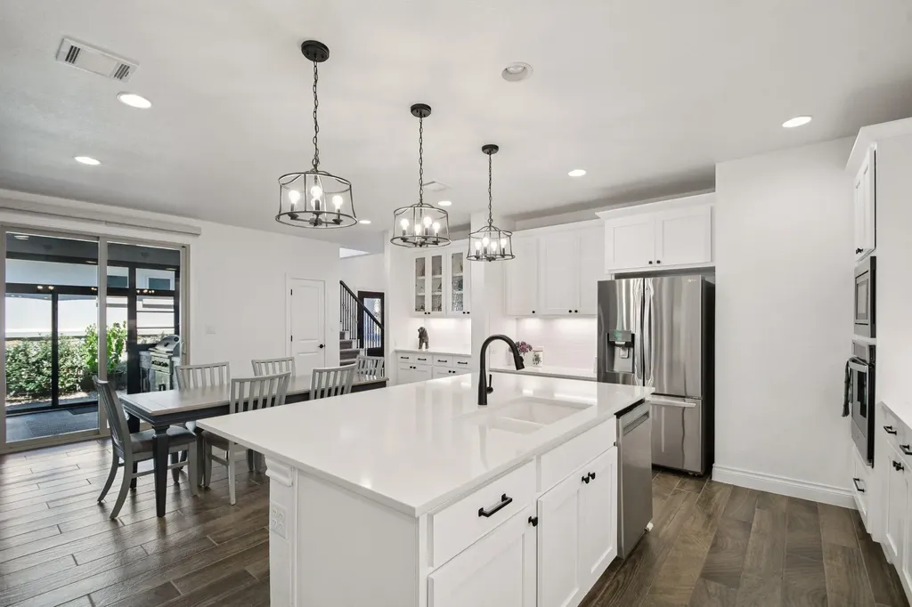 804 Indian Hawthorne Drive Georgetown TX 78628