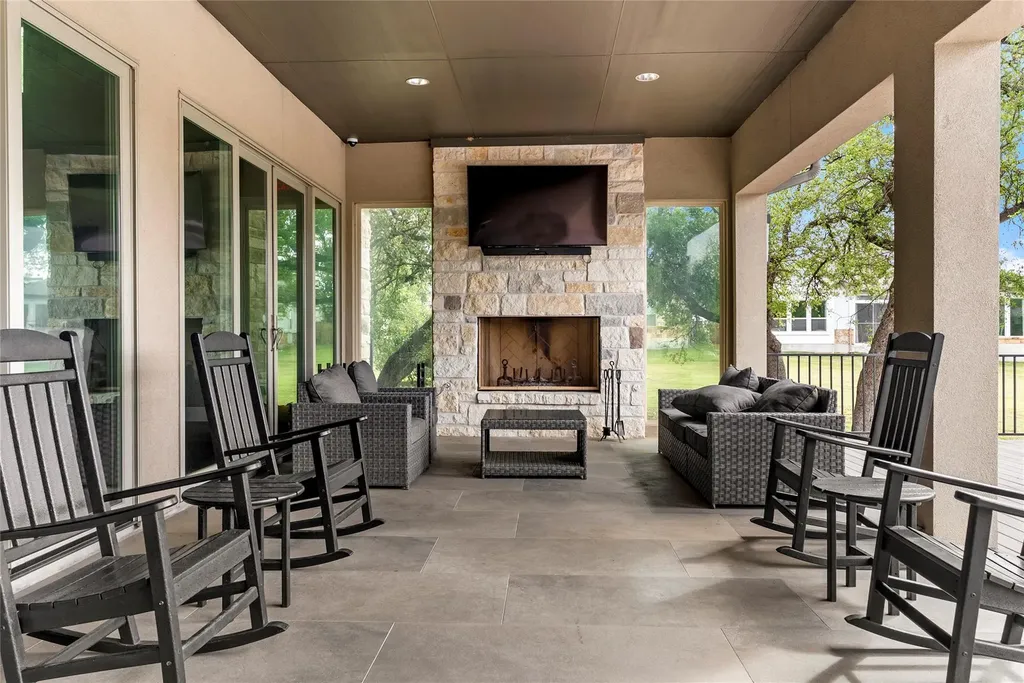 804 Indian Hawthorne Drive Georgetown TX 78628